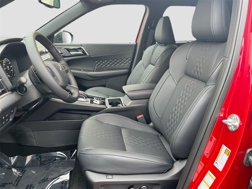 2025 Mitsubishi Outlander Plug-In Hybrid SEL Black Edition