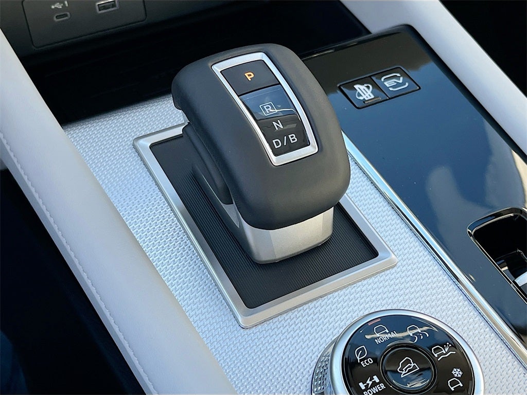 2025 Mitsubishi Outlander Plug-In Hybrid SEL