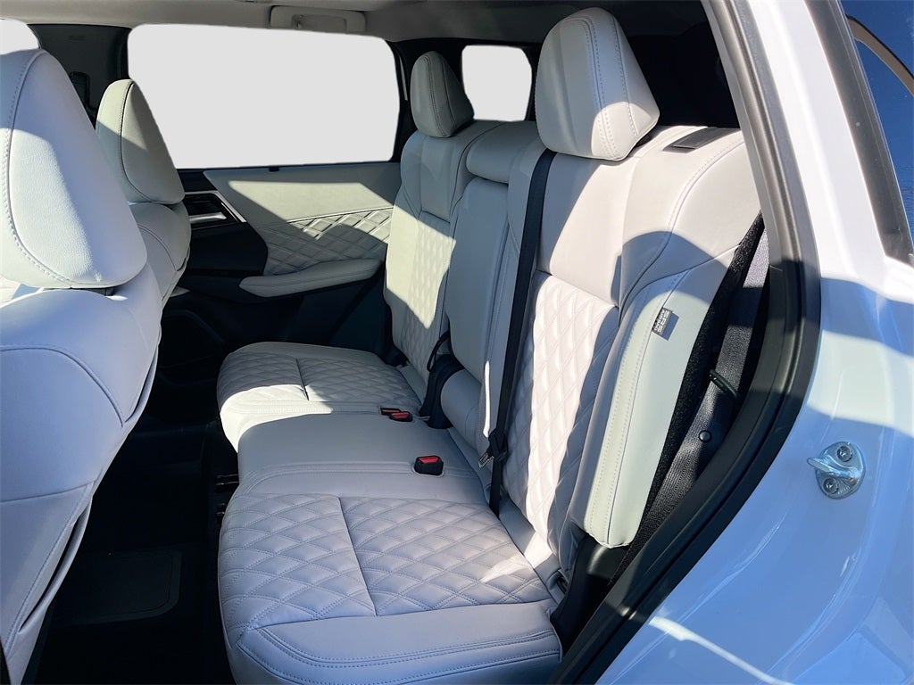 2025 Mitsubishi Outlander Plug-In Hybrid SEL