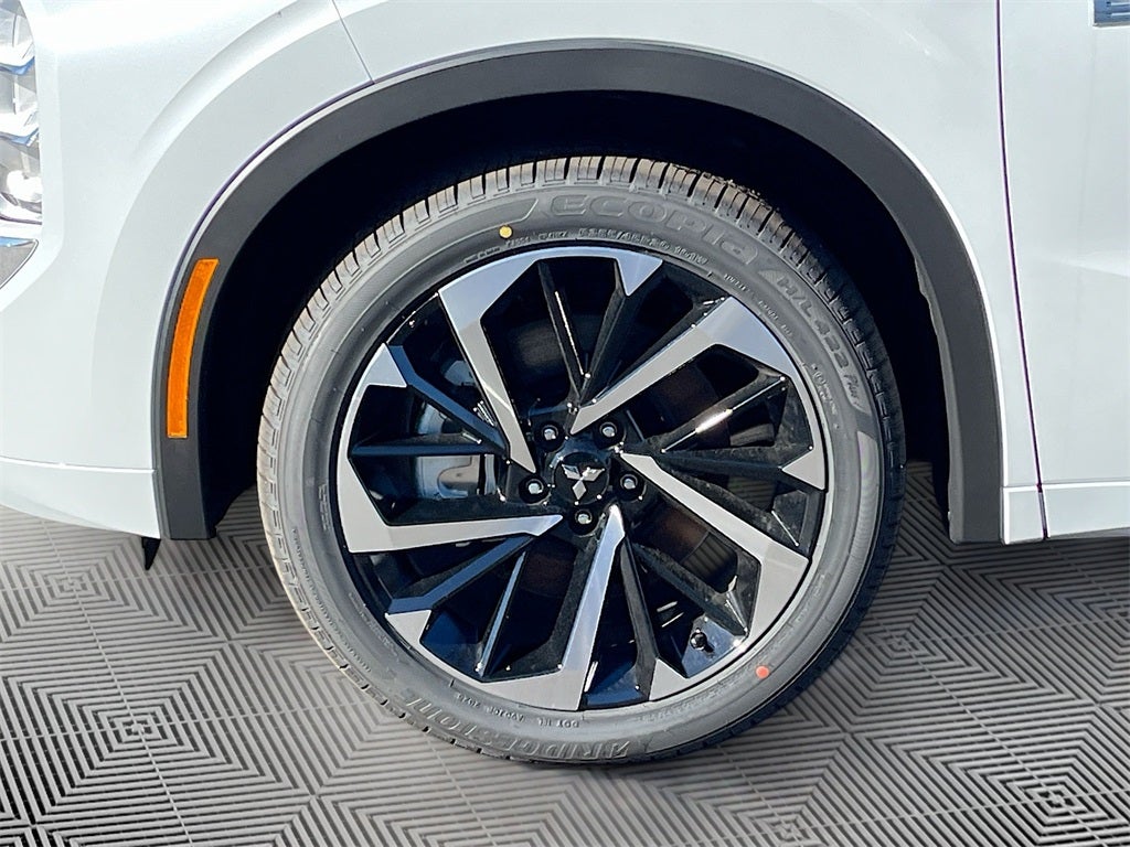 2025 Mitsubishi Outlander Plug-In Hybrid SEL