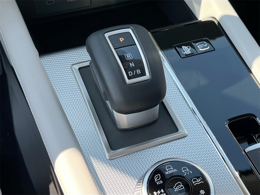 2025 Mitsubishi Outlander Plug-In Hybrid SEL Platinum Edition