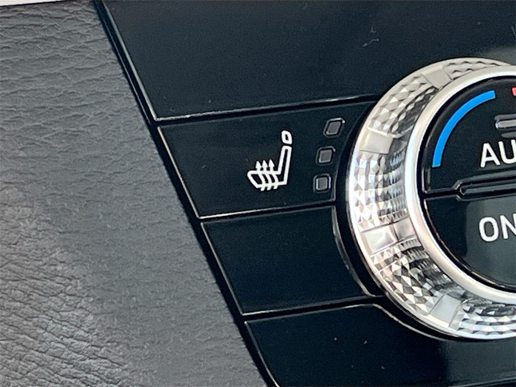 2025 Mitsubishi Outlander Plug-In Hybrid SEL Platinum Edition