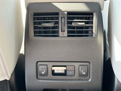 2025 Mitsubishi Outlander Plug-In Hybrid SEL Platinum Edition