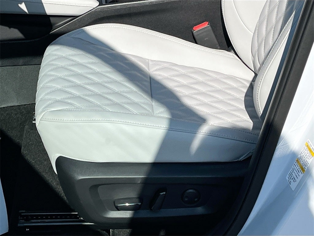 2025 Mitsubishi Outlander Plug-In Hybrid SEL