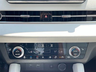 2025 Mitsubishi Outlander Plug-In Hybrid SEL