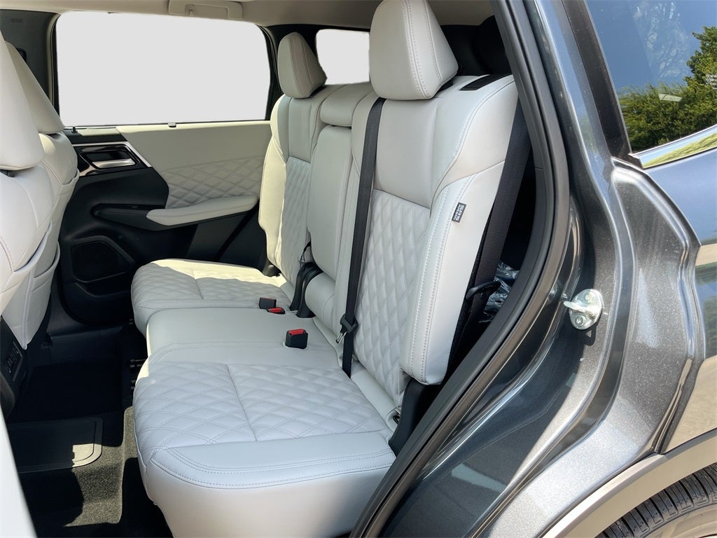 2025 Mitsubishi Outlander Plug-In Hybrid SEL