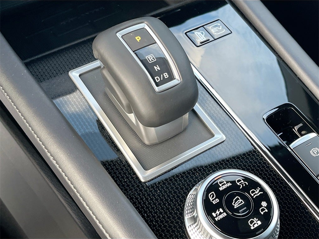 2025 Mitsubishi Outlander Plug-In Hybrid SEL Black Edition