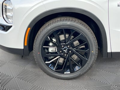 2025 Mitsubishi Outlander Plug-In Hybrid SEL Black Edition