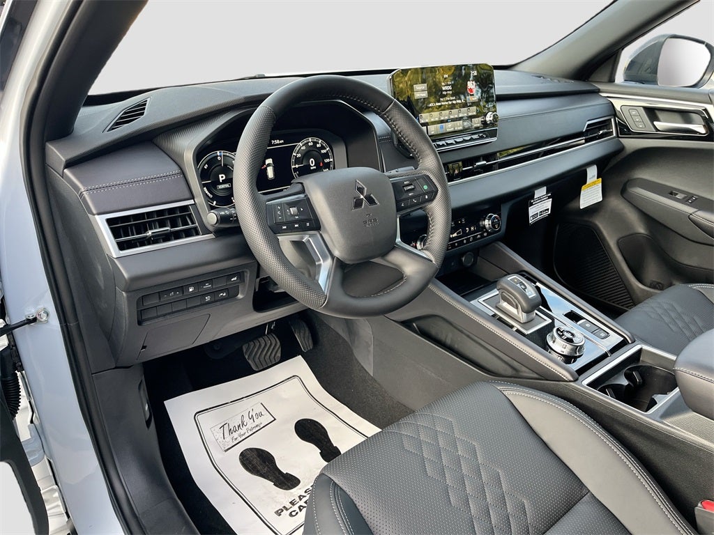 2025 Mitsubishi Outlander Plug-In Hybrid SEL Black Edition