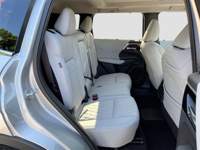 2025 Mitsubishi Outlander Plug-In Hybrid SEL