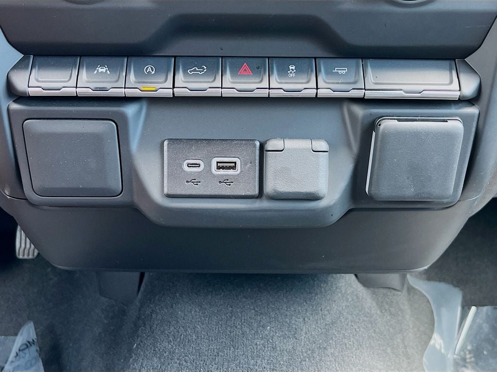 2025 Chevrolet Silverado 1500 Custom