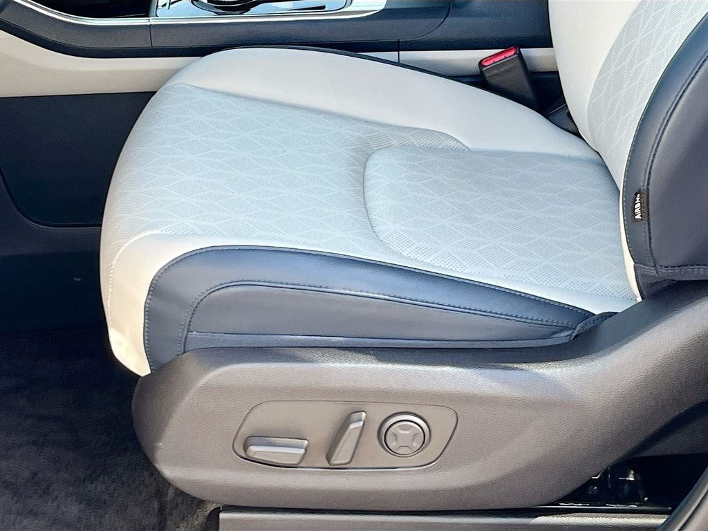 2025 Kia Carnival Hybrid EX