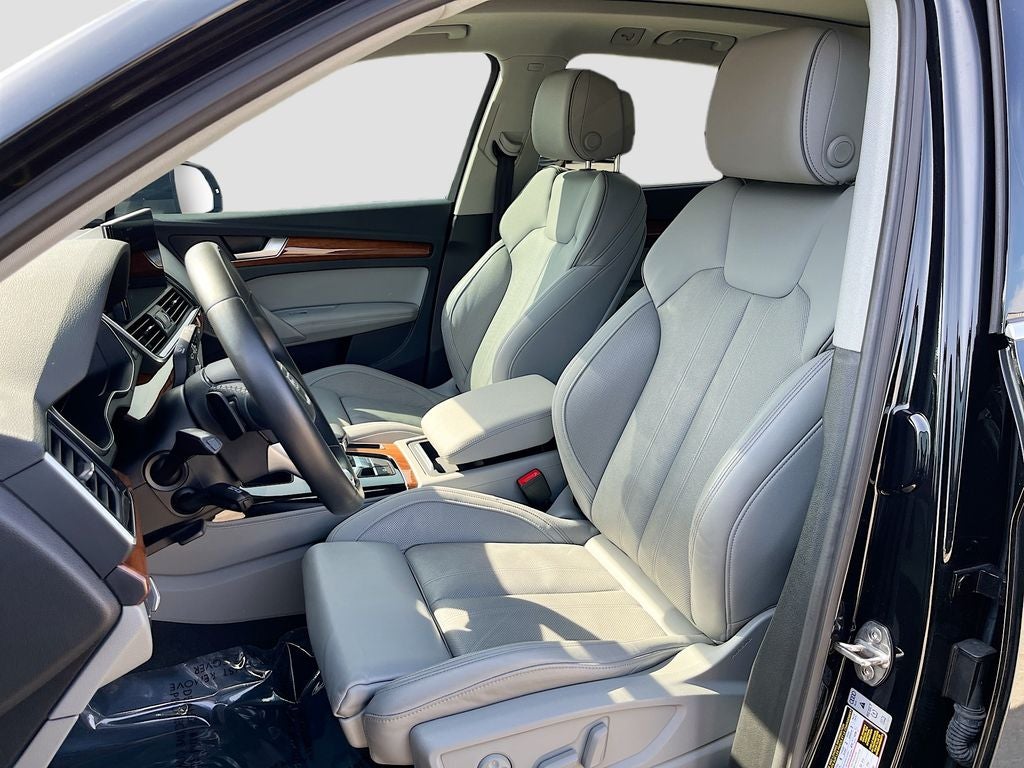 2022 Audi Q5 45 S line Premium quattro